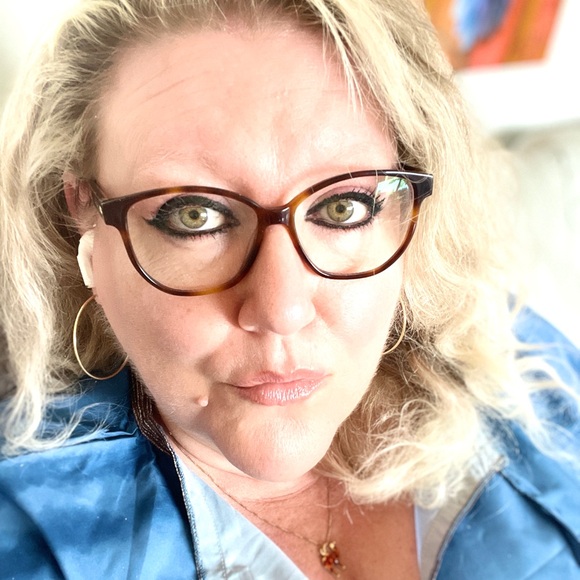 Meet your Posher, Lisa - Picture 6 of 8